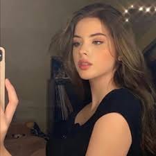 Isabella Araya avatar